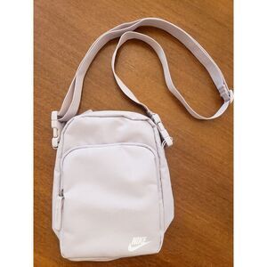 Nike Heritage Crossbody Platinum‎ Violet